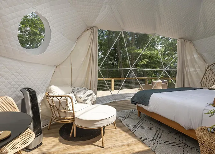 Glamping Dome Hot Tub, Fire Pit & Forest Views Hébergement de vacances Simpson