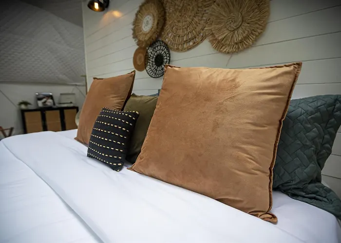 Hébergement de vacances Glamping Dome Hot Tub, Fire Pit & Forest Views