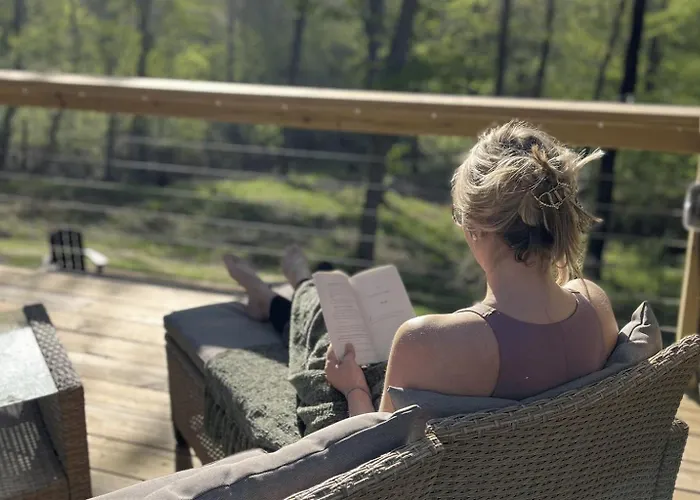 Hébergement de vacances Glamping Dome Hot Tub, Fire Pit & Forest Views Simpson
