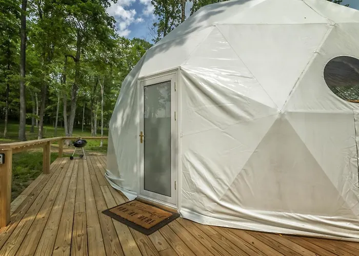 Glamping Dome Hot Tub, Fire Pit & Forest Views *